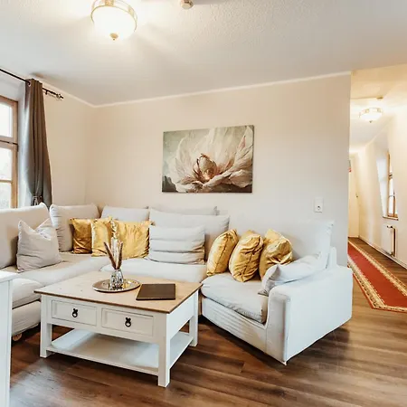 Apartment Gutshof Zu *